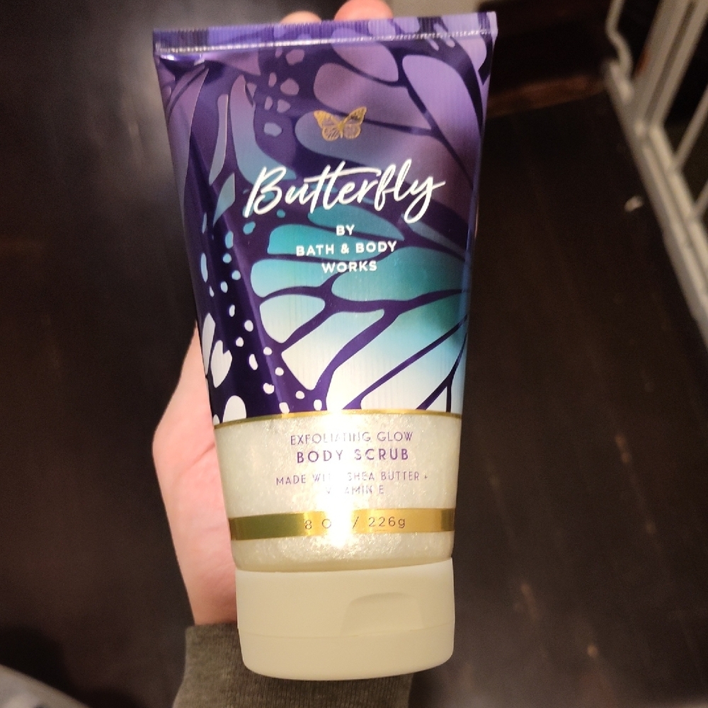 Bath & Body Works Butterfly Exfoliating Glow Body Scrub - Purple and White